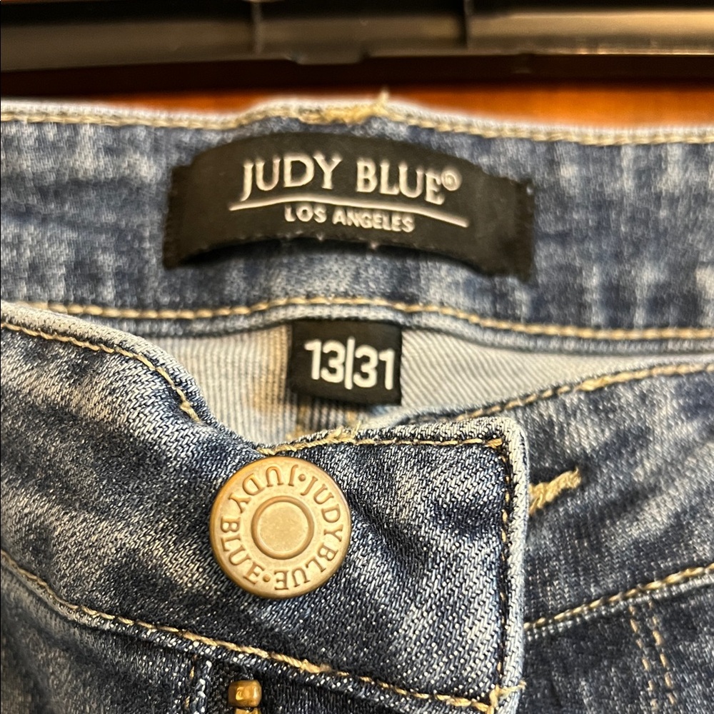Universal Thread Starry Distressed Blue Jeans - image 3